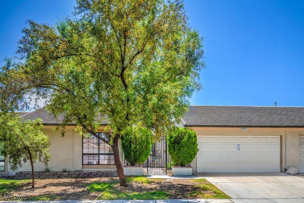 5713 Whiteridge Avenue - Photo 1