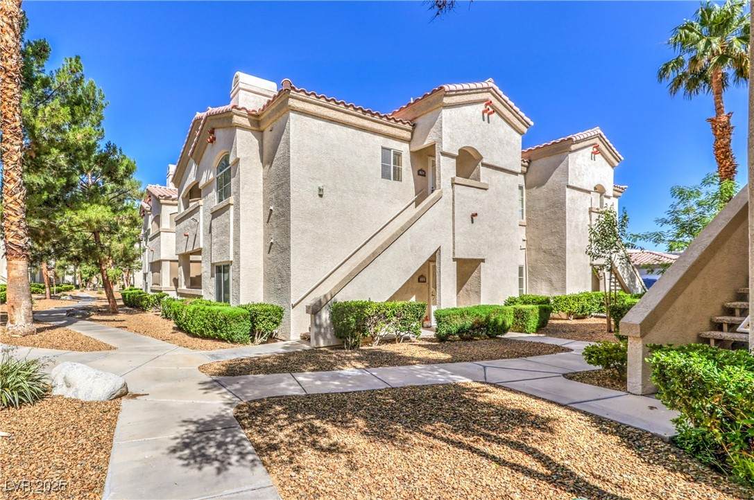 6480 Annie Oakley Drive - Photo 1