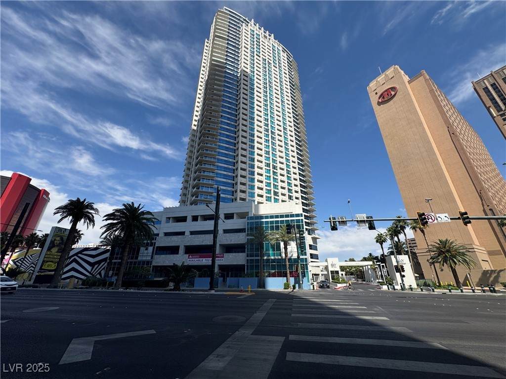 https://bt-photos.global.ssl.fastly.net/vegas/orig_boomver_1_2689573-2.jpg