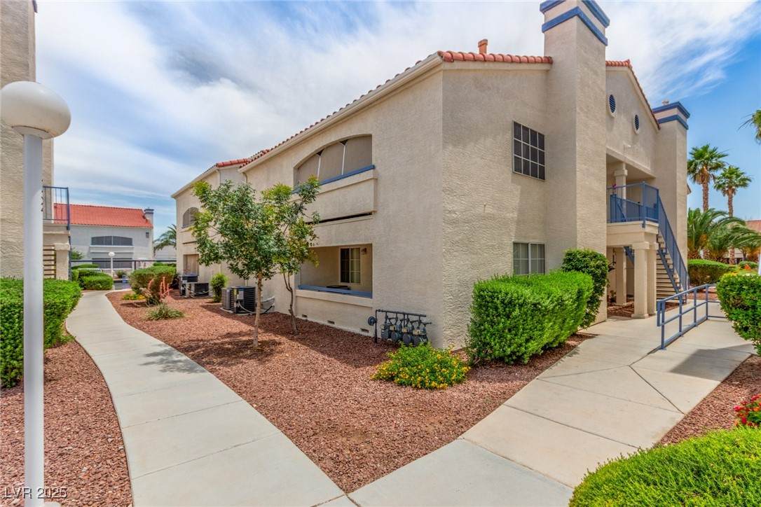 2725 Nellis Boulevard - Photo 1