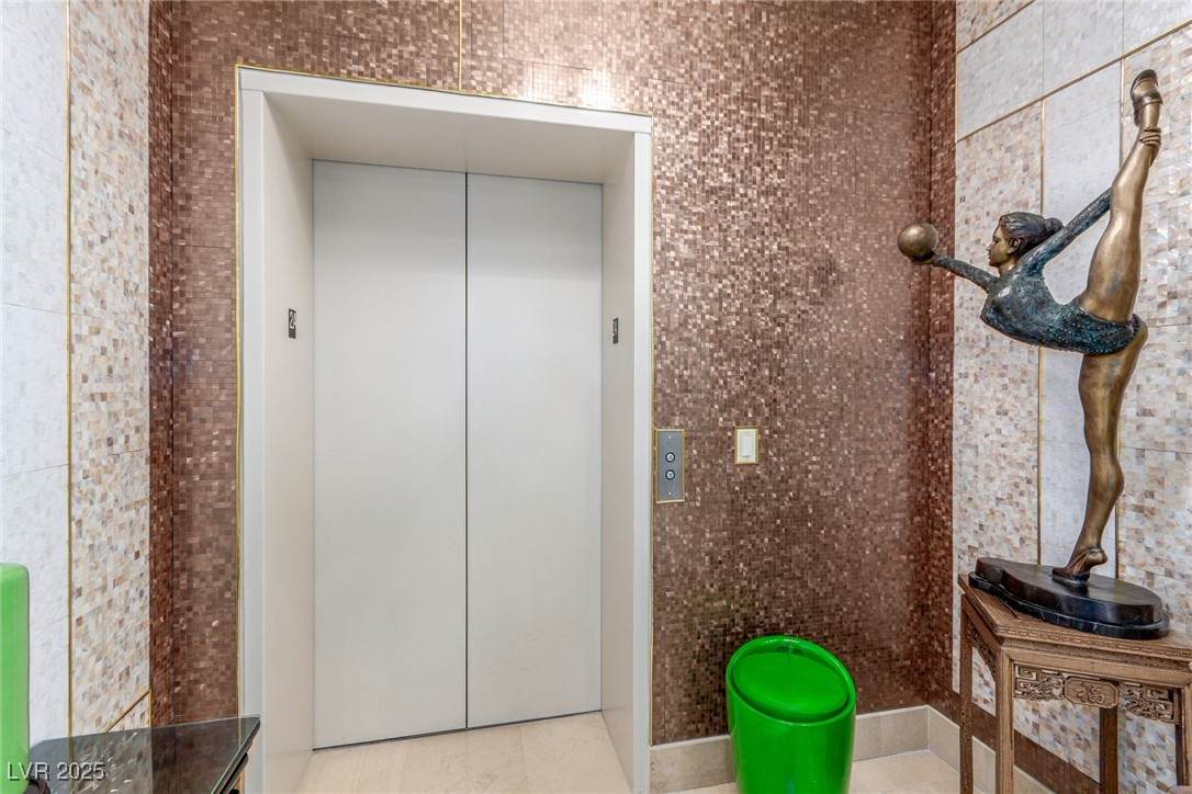 9101 Alta Drive - Photo 1