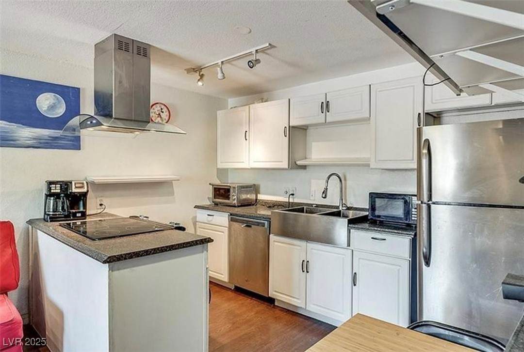 3712 Royal Crest Street - Photo 1