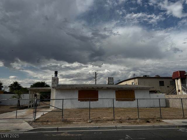 2645 Cedar Avenue - Photo 1