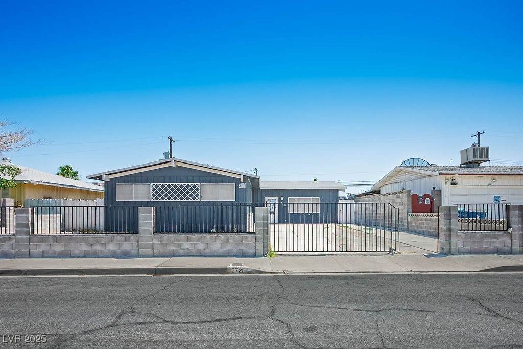 2721 Merritt Avenue - Photo 1