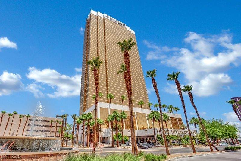 2000 Fashion Show Drive - Photo 1