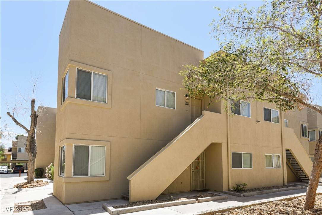 1836 Decatur Boulevard - Photo 1