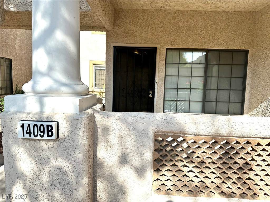 1409 Santa Margarita Street - Photo 1