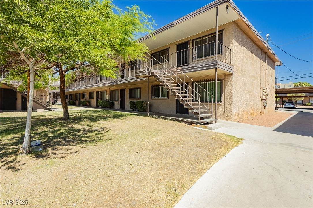 3719 Hazelwood Street - Photo 1