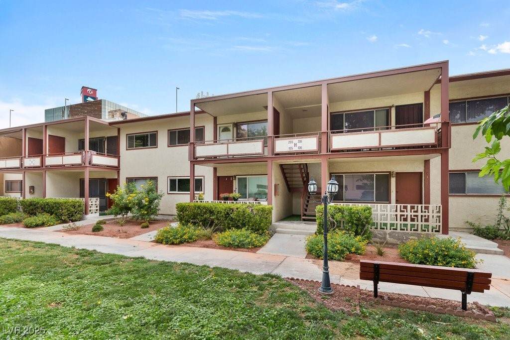 350 Desert Inn Road - Photo 1