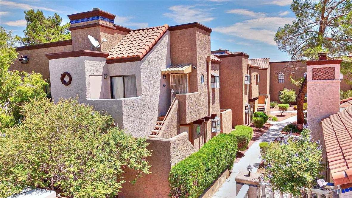 2966 Juniper Hills Boulevard - Photo 1