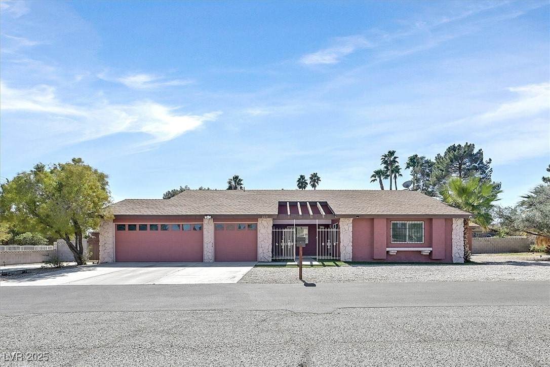 2221 Mohawk Street - Photo 1