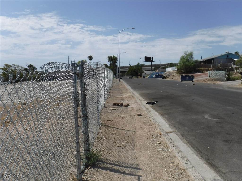 https://bt-photos.global.ssl.fastly.net/vegas/orig_boomver_1_2707474-2.jpg