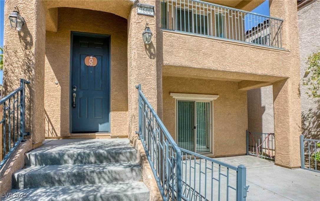 7600 Finishing Touch Court - Photo 1