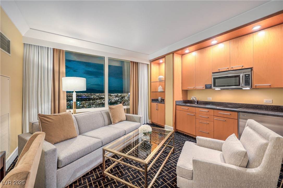 2000 Fashion Show Drive - Photo 1