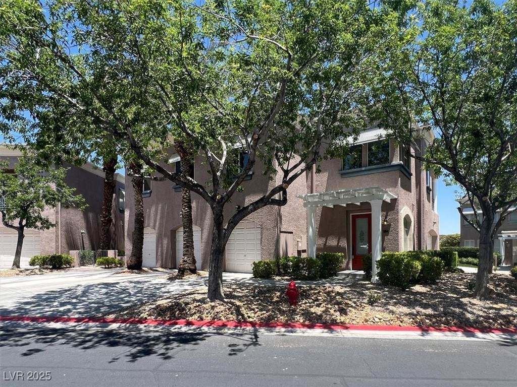 9116 Vista Greens Way - Photo 1