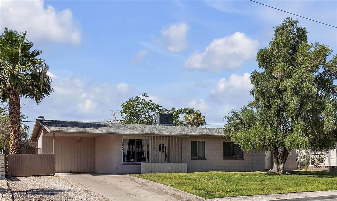 1037 Westminster Avenue - Photo 1