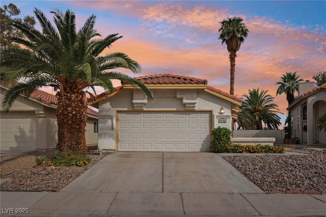 5330 Walton Heath Avenue - Photo 1