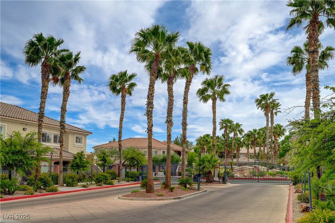 10524 Pine Gardens Court - Photo 1