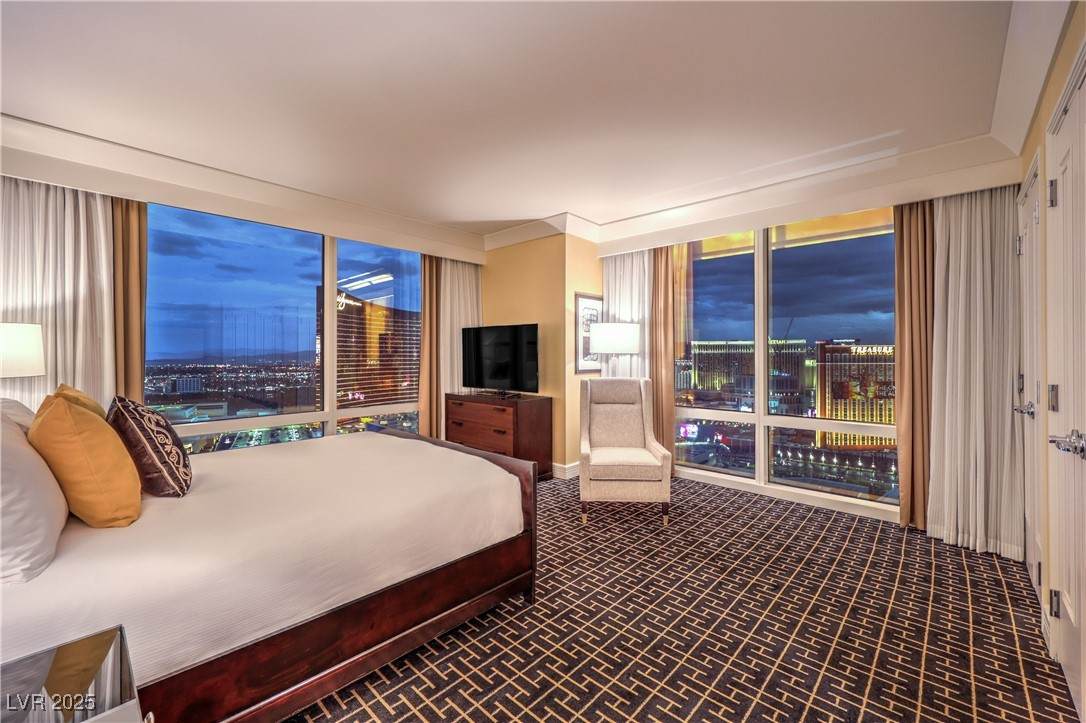 2000 Fashion Show Drive - Photo 1