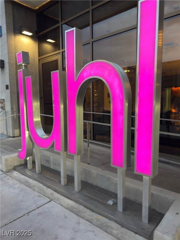 353 Bonneville Avenue - Photo 1