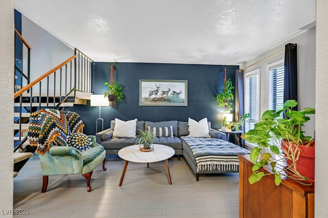 464 Sellers Place - Photo 1