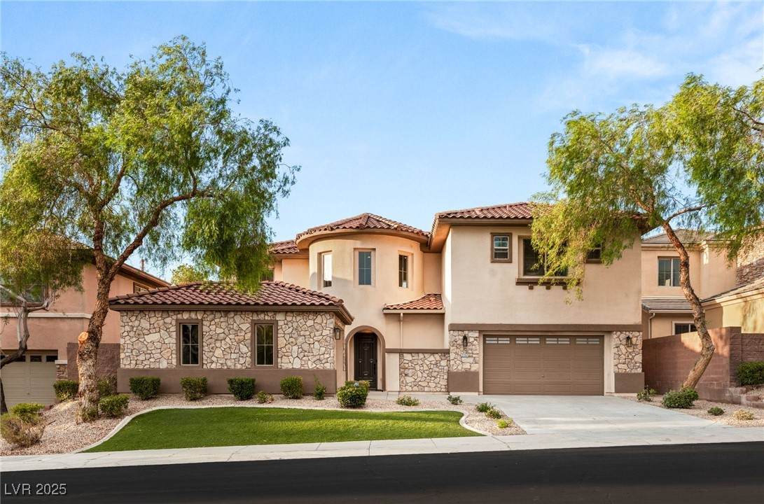 2152 Pont National Drive - Photo 1