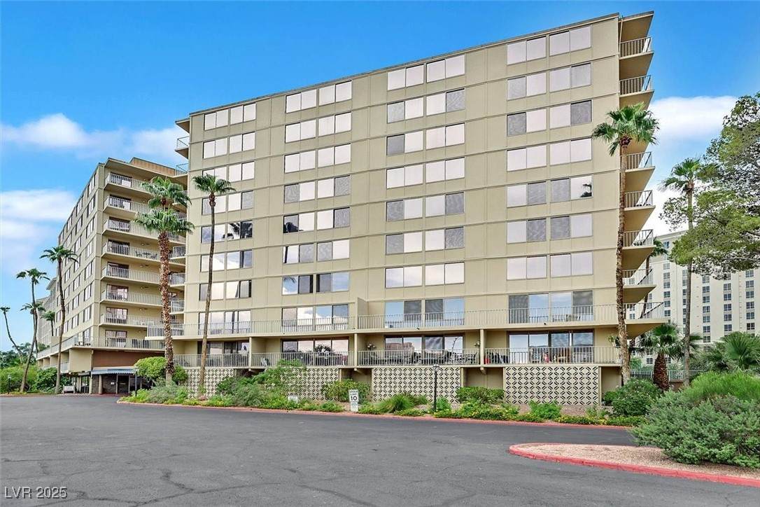 205 Harmon Avenue - Photo 1