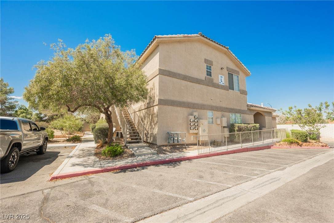 1401 Michael Way - Photo 1