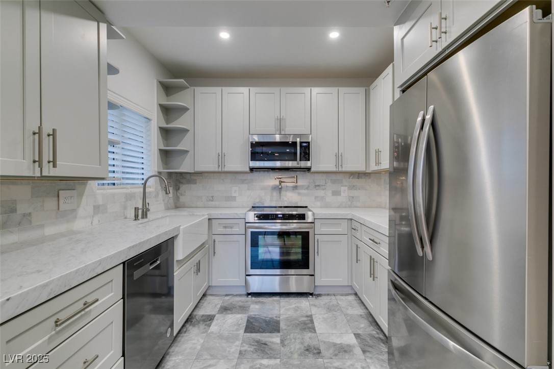 4400 Jones Boulevard - Photo 1