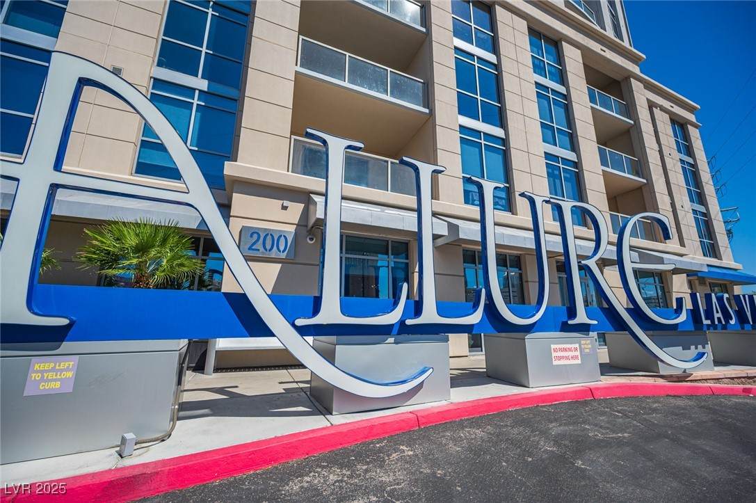 200 Sahara Avenue - Photo 1