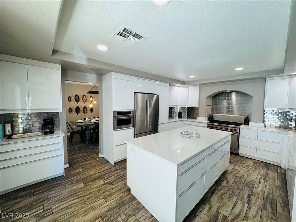 6251 Tuckaway Avenue - Photo 1