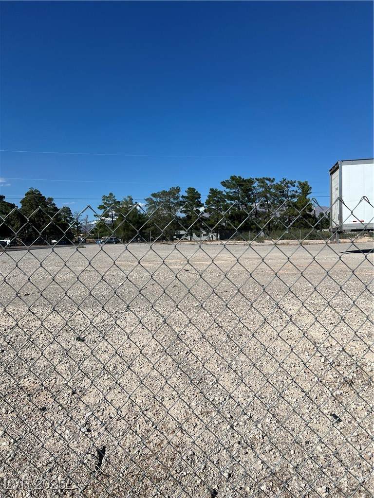 5622 Rowland Avenue - Photo 1