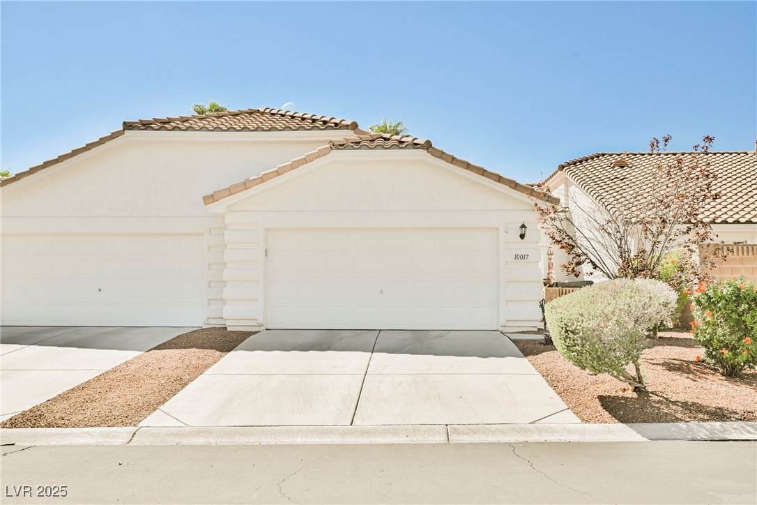 10017 Oak Creek Canyon Avenue - Photo 1