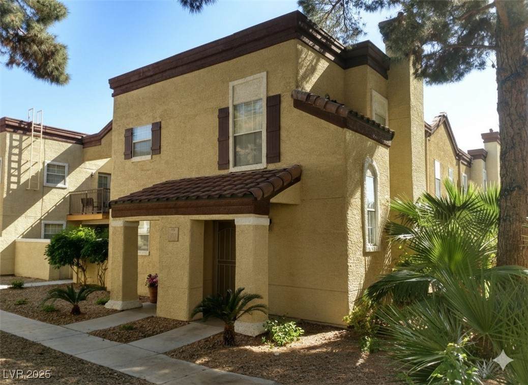 2801 Rainbow Boulevard - Photo 1