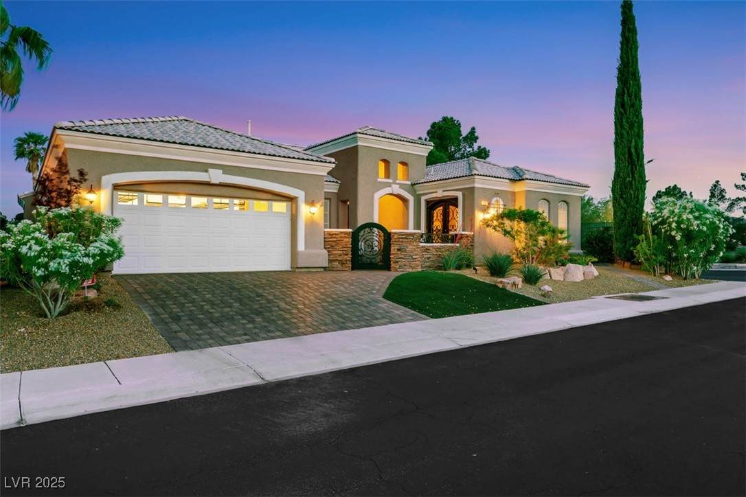 https://bt-photos.global.ssl.fastly.net/vegas/orig_boomver_1_2724385-2.jpg