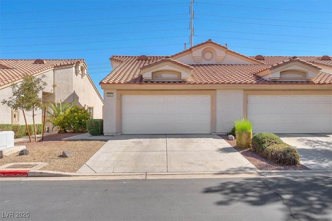 855 Stephanie Street - Photo 1