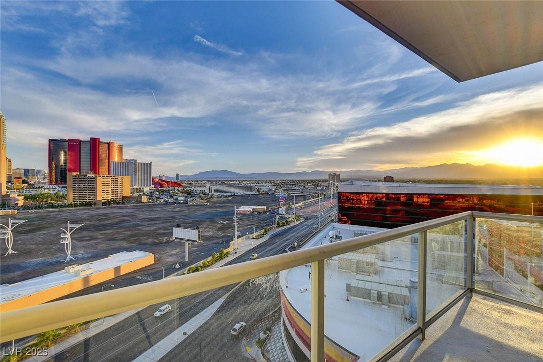 200 Sahara Avenue - Photo 1