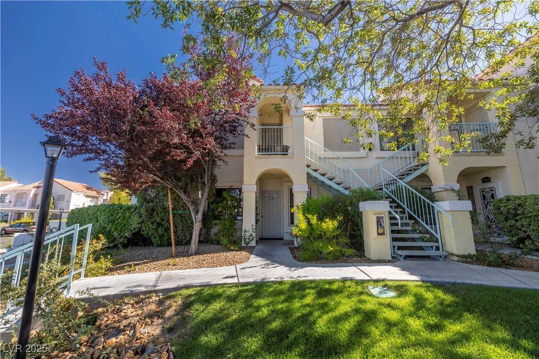 4847 Torrey Pines Drive - Photo 1