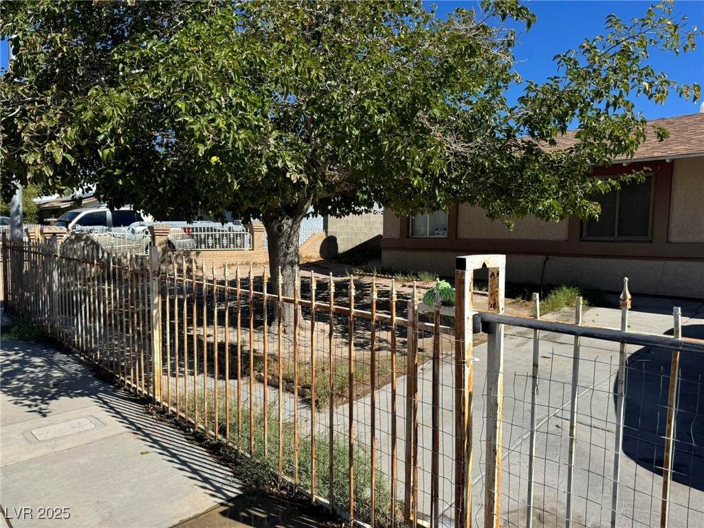 3724 Berg Street - Photo 1