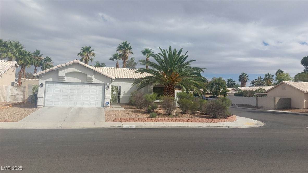 5102 Del Shannon Street - Photo 1