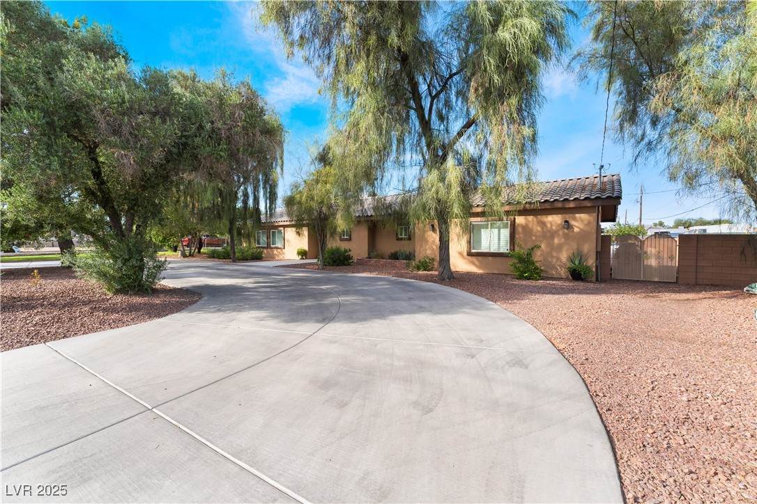 5976 Stewart Avenue - Photo 1