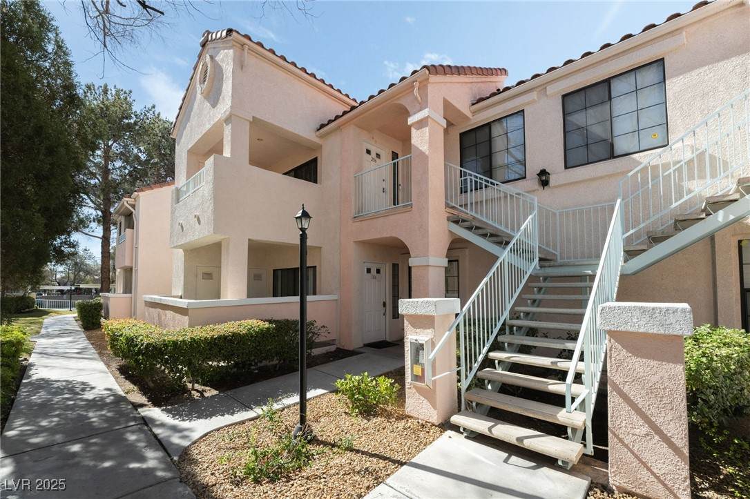 4861 Torrey Pines Drive - Photo 1