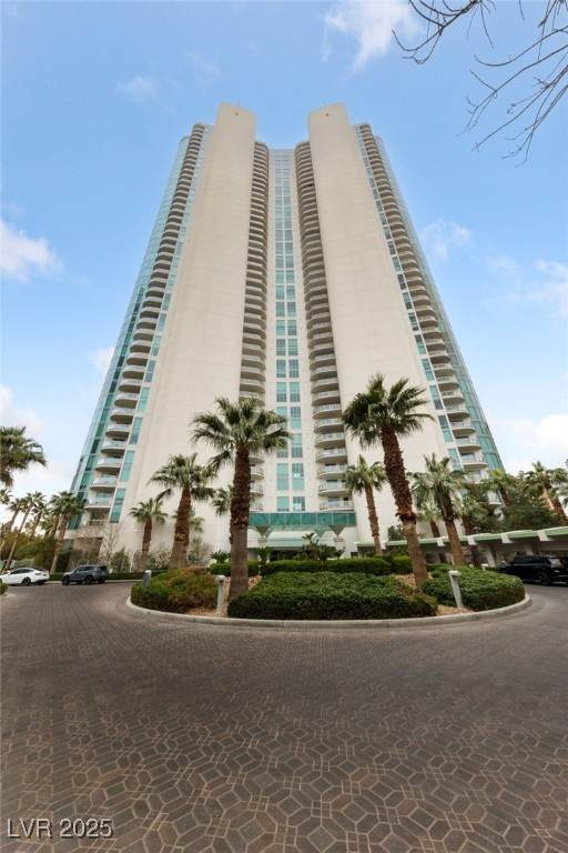 322 Karen Avenue - Photo 1