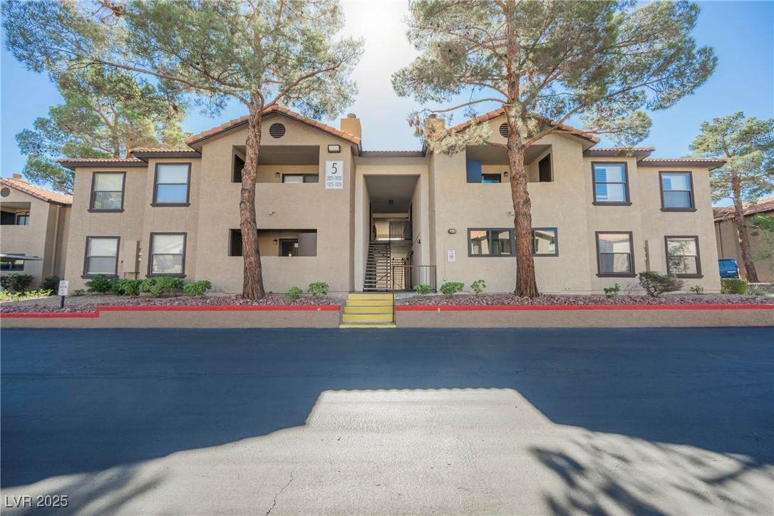 2451 Rainbow Boulevard - Photo 1