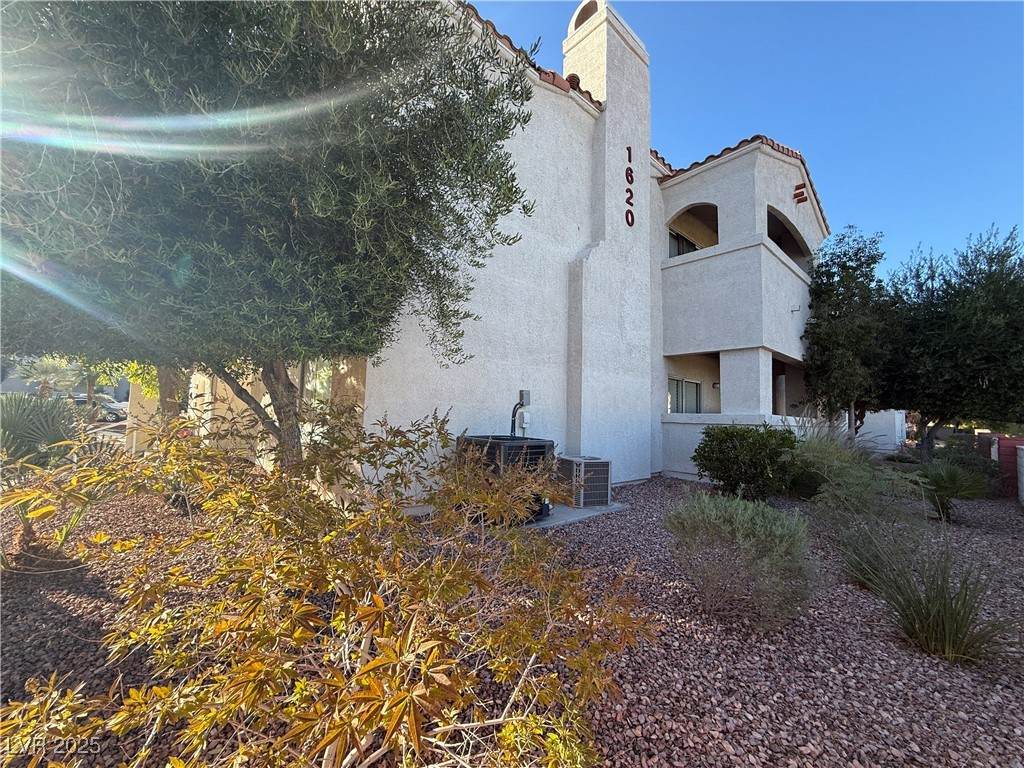 1620 Sandecker Court - Photo 1