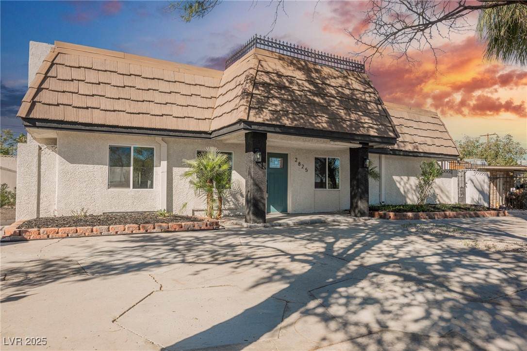 2825 Burnham Avenue - Photo 1