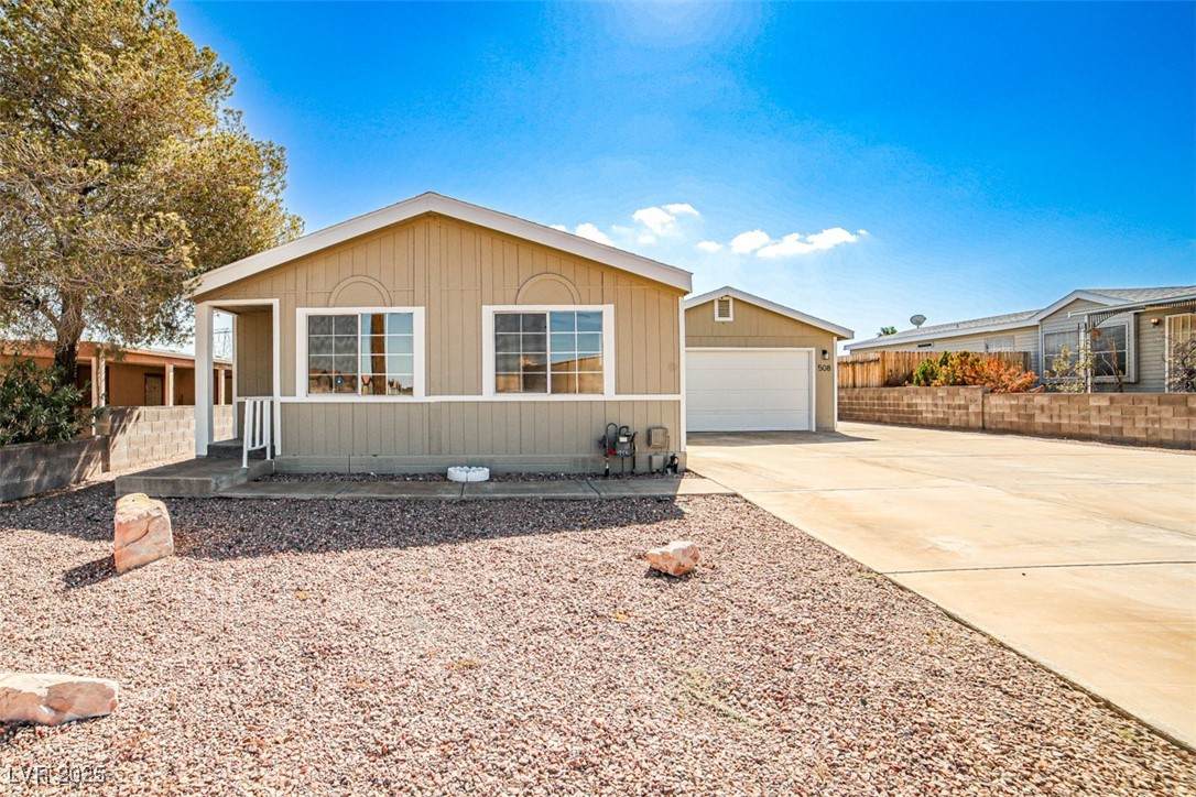 508 Mona Lane - Photo 1