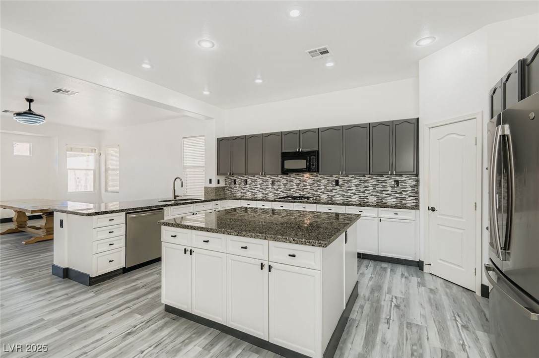 9337 Gold Lake Avenue - Photo 1