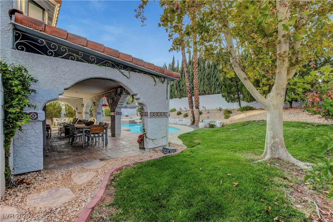 2825 Waterview Drive - Photo 1