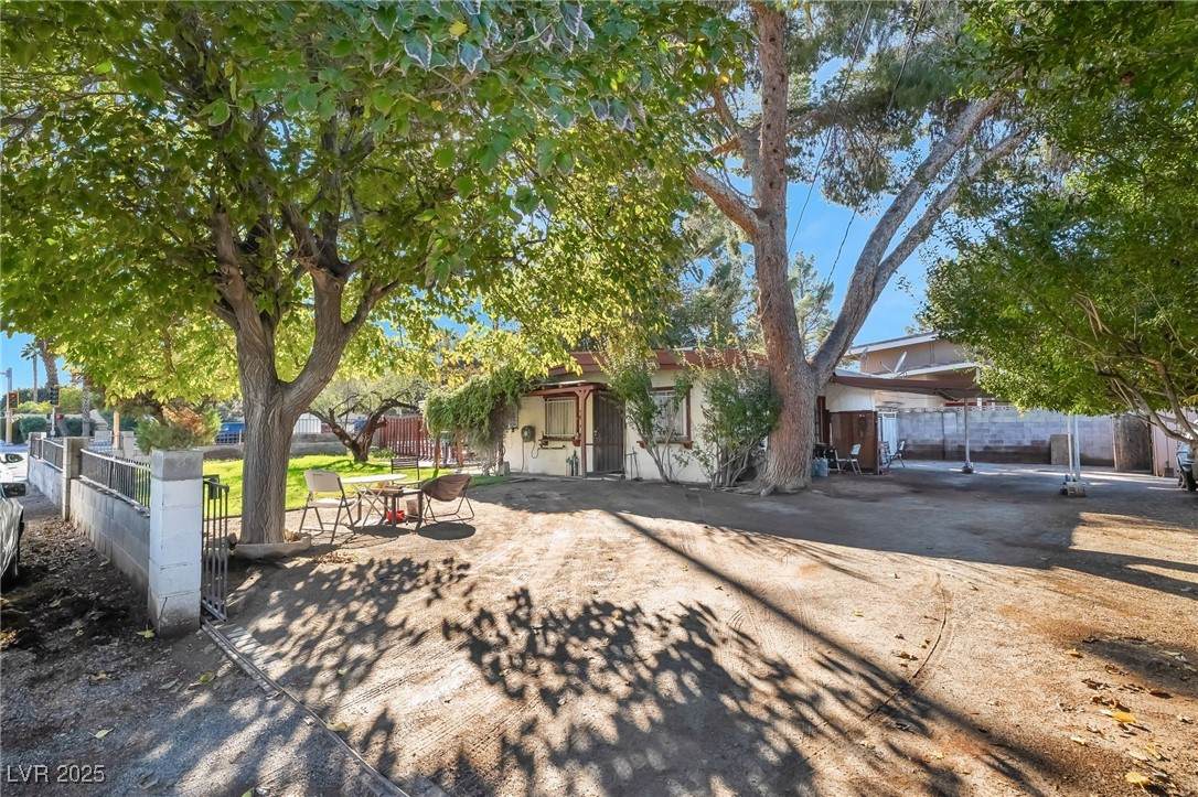 5685 Annie Oakley Drive - Photo 1